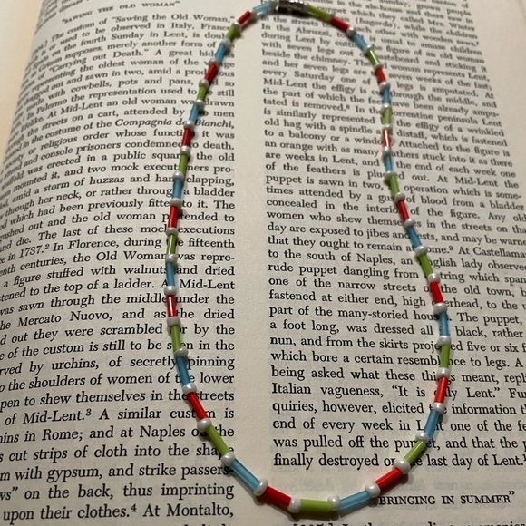 Colorful Rainbow 🌈 Chocker Necklace - Picture 3 of 5